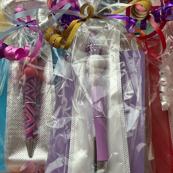 💐🩷💐 BLINGED OUT CUSTOM PEN AND NOTEPAD BUNDLE 💐🩷💐 - Picture 9 of 16